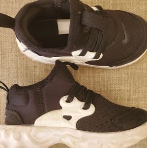 Toddler Nike shoes